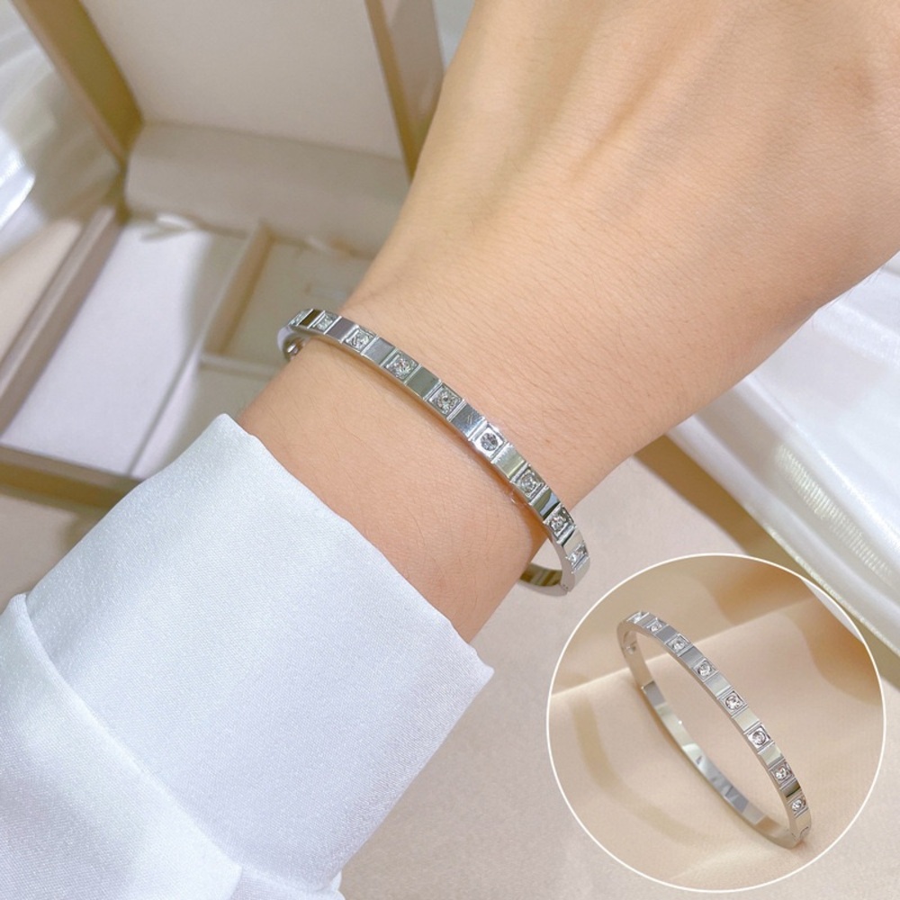 Elegant Silver Bracelet with Crystal Accents*Waterproof Bracelet*Tarnish Free LW
